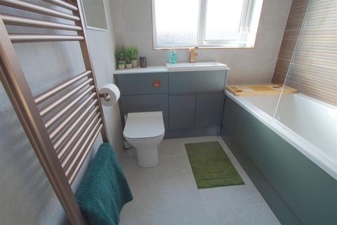 8 Atridge Chase, Billericay, CM12 0HR