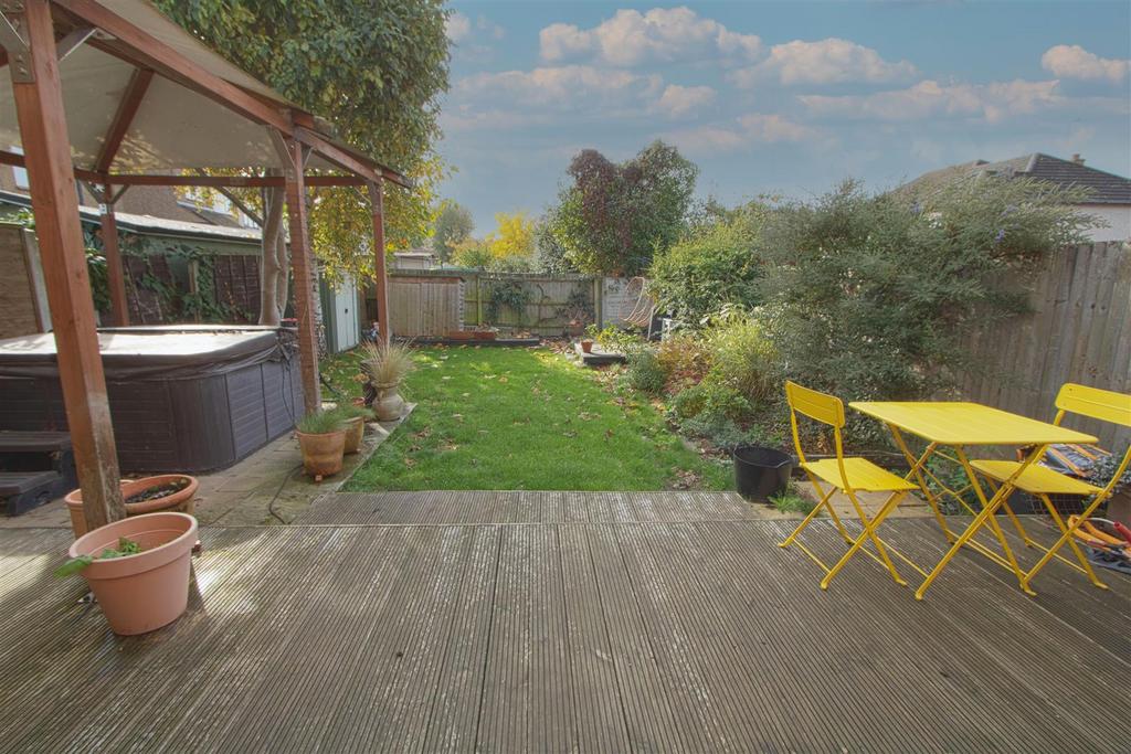 GARDEN1.jpg