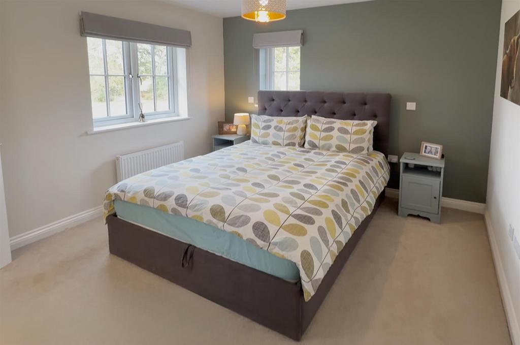 Bed1.jpg