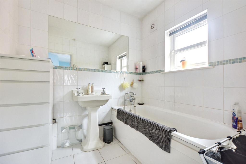 Bathroom.jpeg