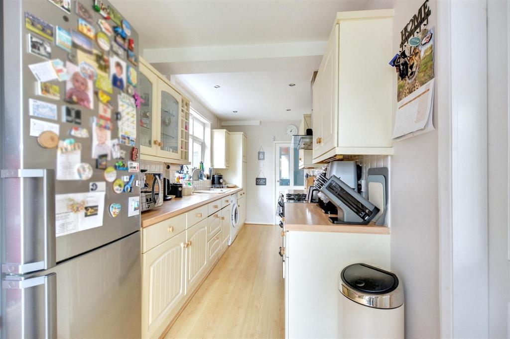 Kitchen 3.jpeg