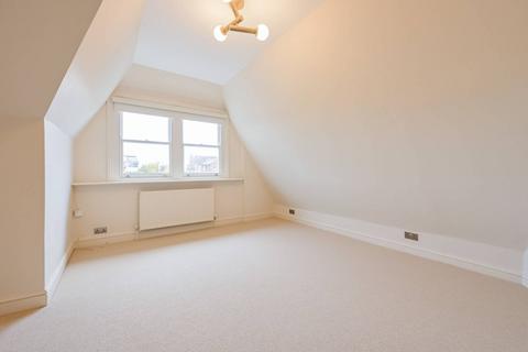 undefined, Tetherdown, Muswell Hill, London, N10