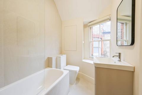 undefined, Tetherdown, Muswell Hill, London, N10