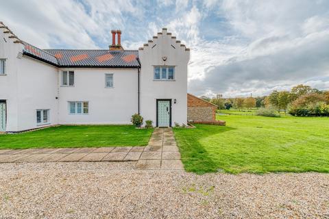 2 bedroom semi-detached house for sale, Parklands, Costessey