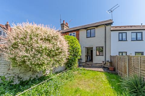2 bedroom terraced house to rent, Station Road, Essex CM24
