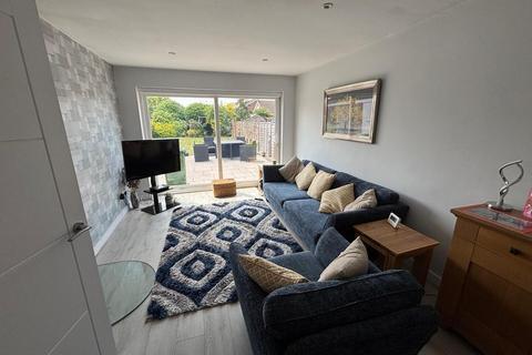 2 bedroom bungalow to rent, Knox Crescent, Nuneaton CV11