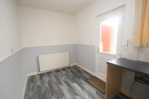 3 bedroom semi-detached house to rent, West Crescent, North Yorkshire TS5