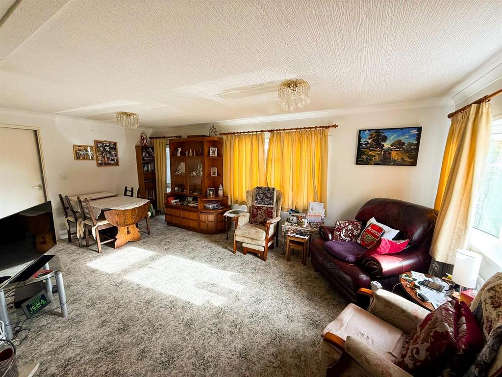 2 bed park home. Silsden
