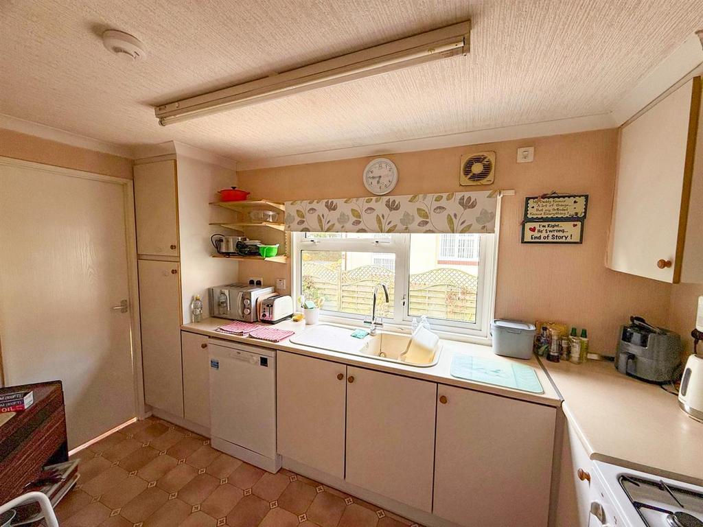 2 bed park home. Silsden