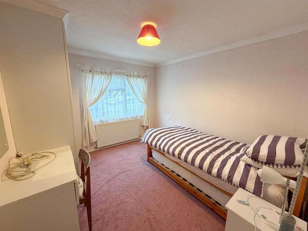 2 bed park home. Silsden