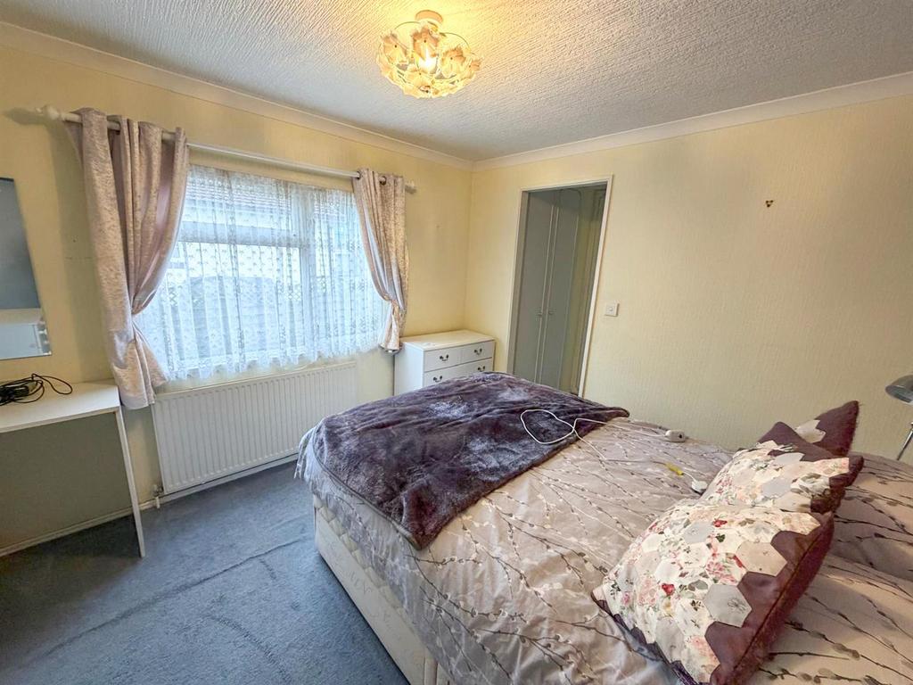 2 bed park home. Silsden