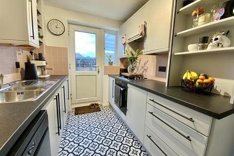 undefined, Petersham Close, Newport Pagnell