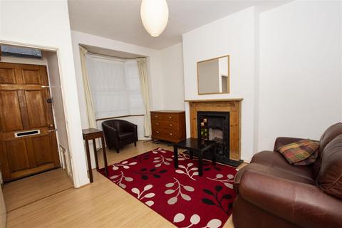 2 bedroom house to rent, Lottie Road, Birmingham B29