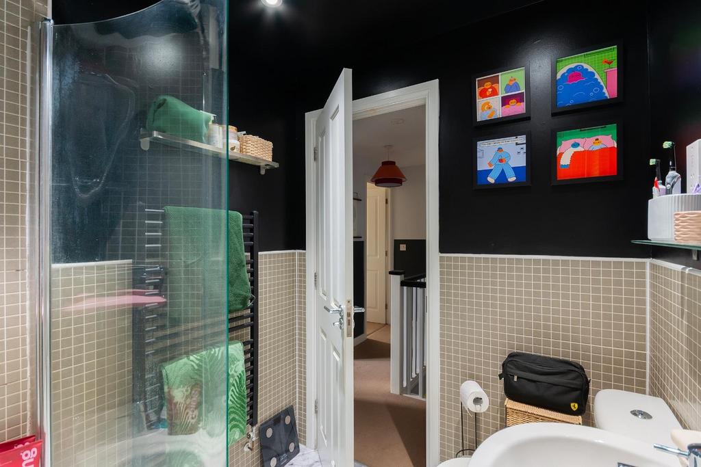 0 S2 CAV - Bathroom B.jpg