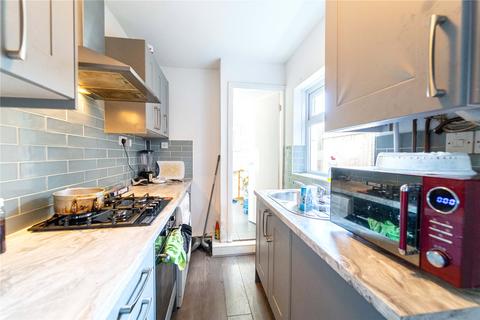 4 bedroom terraced house to rent, Winnie Road, Birmingham B29