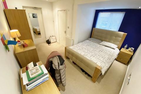 1 bedroom in a house share to rent, Room 8, Aldermans Drive, Peterborough, PE3 6AR