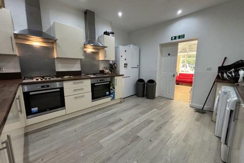 1 bedroom in a house share to rent, Room 8, Aldermans Drive, Peterborough, PE3 6AR