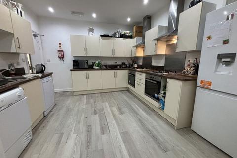 1 bedroom in a house share to rent, Room 8, Aldermans Drive, Peterborough, PE3 6AR