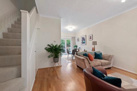 3 bedroom end of terrace house for sale, Belgrave Close, Hersham, Walton-on-Thames, KT12