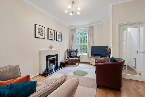 3 bedroom end of terrace house for sale, Belgrave Close, Hersham, Walton-on-Thames, KT12