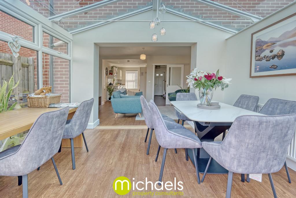 Conservatory/Dining Room