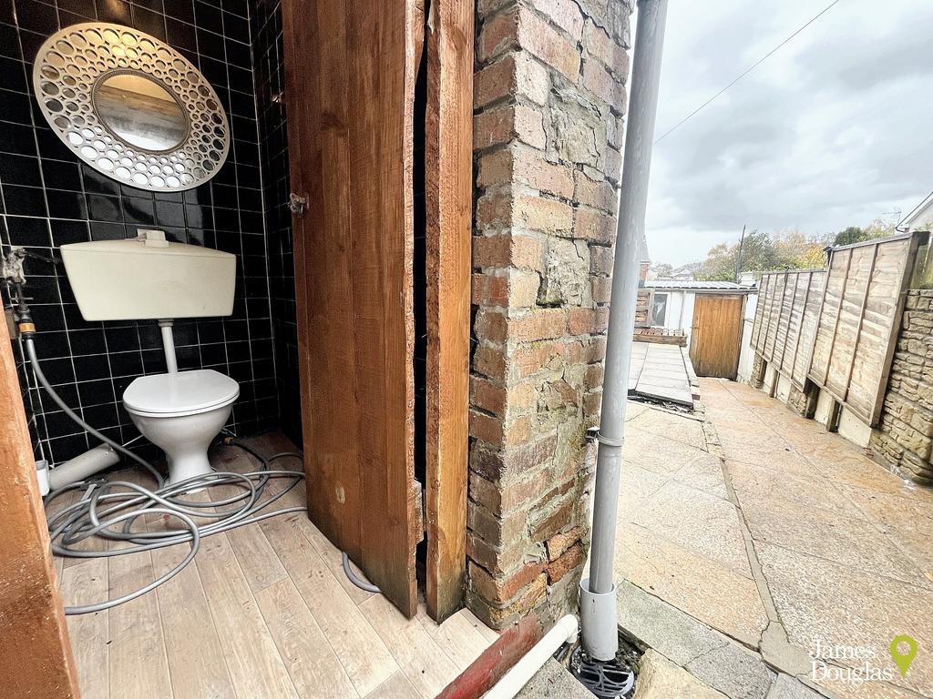 Rear WC