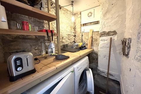 Basement, 5 Trafalgar Square, Fowey, PL23 1AZ