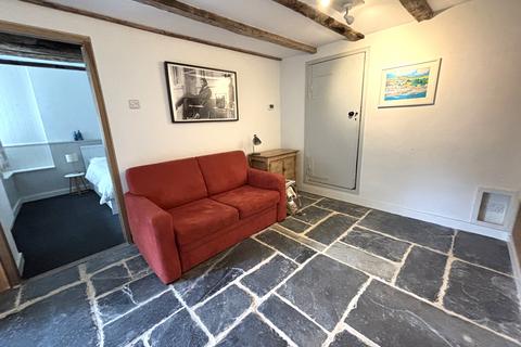 Basement, 5 Trafalgar Square, Fowey, PL23 1AZ
