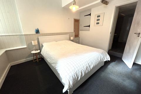 Basement, 5 Trafalgar Square, Fowey, PL23 1AZ