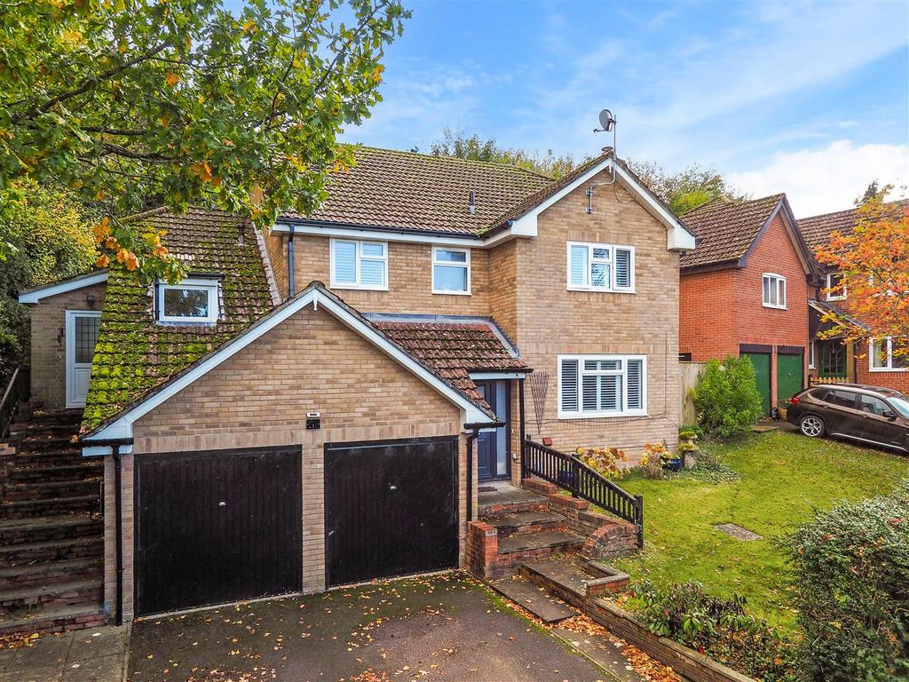 Sketch Ph1 6282230.jpg