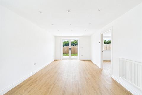 2 bedroom semi-detached house to rent, Jarnail Close, Bristol, BS13