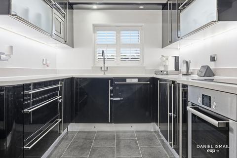 undefined, Kenton Way, Basildon SS16