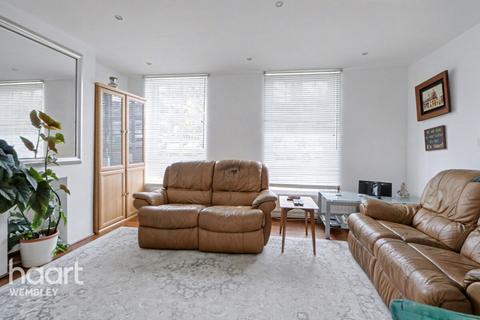 28 Moyne Place, London, NW10 7EN