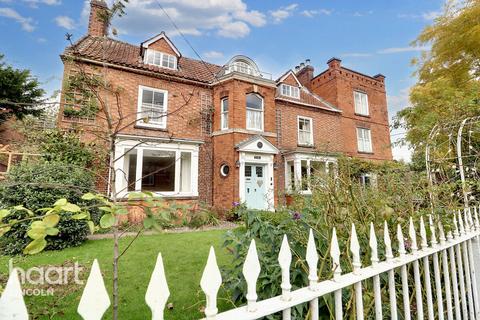 6 bedroom detached house for sale, High Street, Reepham