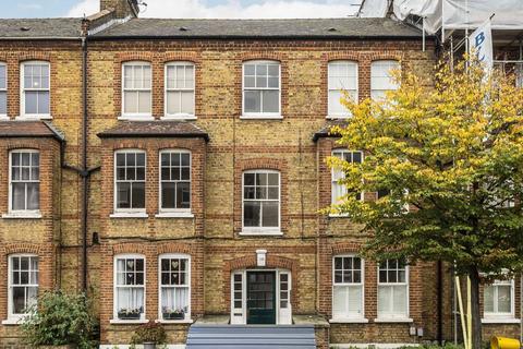 Queenstown Road, London SW8