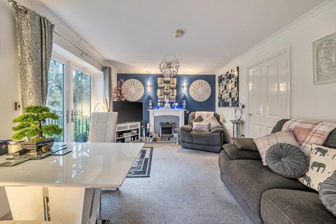 2 bedroom flat for sale, Lymington Bottom, Four Marks, Alton, Hampshire, GU34