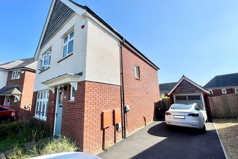 1 bedroom in a house share to rent, Pentrebane Drive, Cardiff CF5
