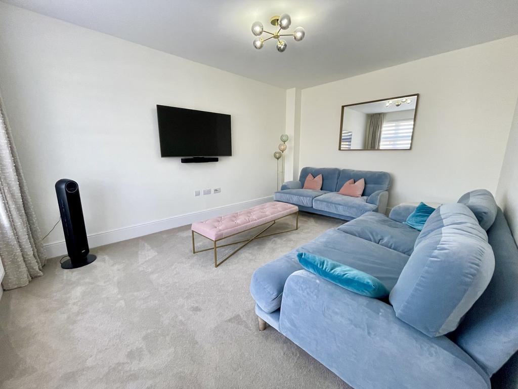 Lounge 3