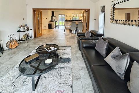 4 bedroom detached bungalow for sale, Ancient Lane, Doncaster DN7