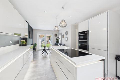 2 Cartmel Close, Wrexham, LL13 0LA