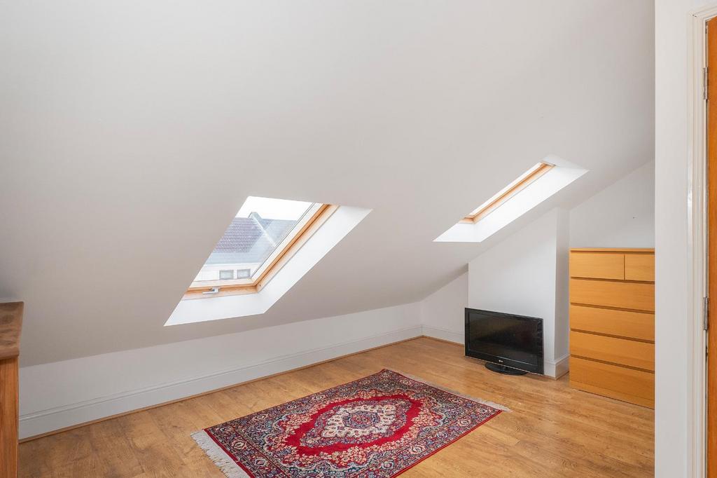 0 W1 SSE - Bedroom I.jpg