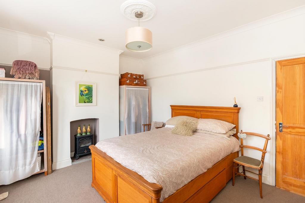 0 W1 SSE - Bedroom F.jpg