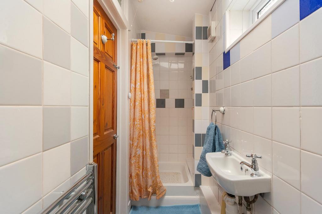 0 W1 SSE - Shower Room B.jpg