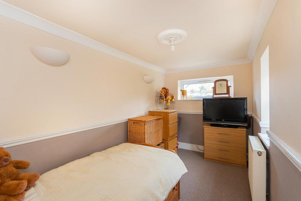0 W1 SSE - Bedroom B.jpg