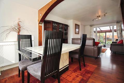 3 bedroom semi-detached house for sale, Bignal Drive, Leicester Forest East, LE3