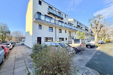 3 bedroom maisonette to rent, Madden Road, Plymouth
