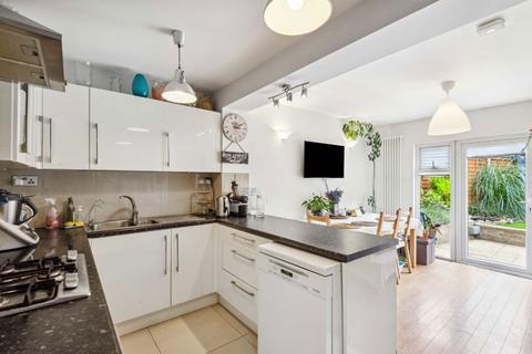 4 bedroom terraced house for sale, Laurie Road, London W7