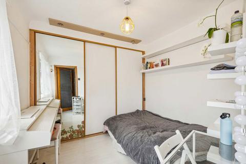 4 bedroom terraced house for sale, Laurie Road, London W7