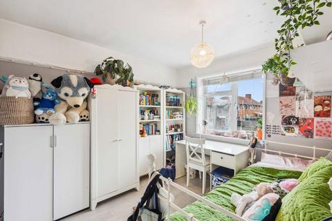 14 Laurie Road, London, W7 1BG