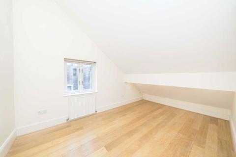 undefined, Richmond Road, Kingston Upon Thames KT2